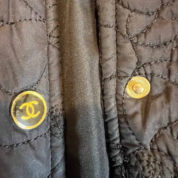 CHANEL Black Quilted Jacket - Picture 11 of 13